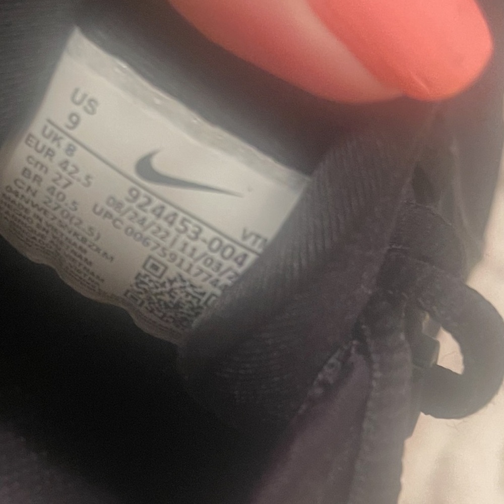 Nike Black VaporMax Plus Sneakers - Picture 7 of 8